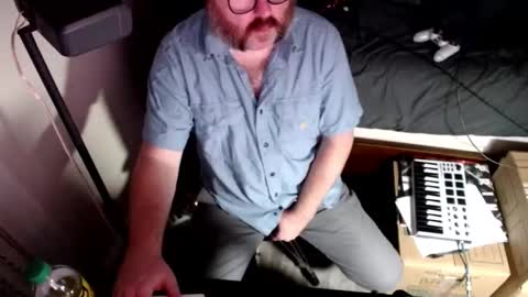 Snapshot of mcdarren chatting on December 5, 4:32 am Darren online show from December 5, 4:32 am