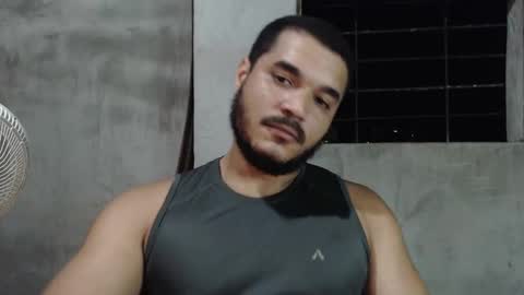 Snapshot of mcgregor_sexhot chatting on December 6, 6:48 am Mcgregor online show from December 6, 6:48 am