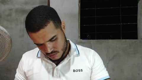 Snapshot of mcgregor_sexhot chatting on December 22, 5:12 am Mcgregor online show from December 22, 5:12 am