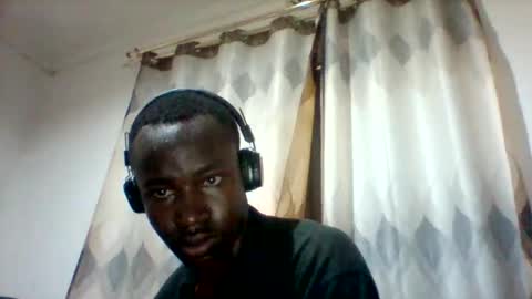 Snapshot of mclntz_bbc chatting on May 23, 9:46 am mclntz_bbc online show from May 23, 9:46 am