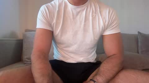 Snapshot of mcr8080 chatting on May 22, 6:20 am mcr8080 online show from May 22, 6:20 am
