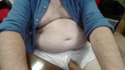 Snapshot of mdm1981 chatting on May 27, 6:49 pm mdm1981 online show from May 27, 6:49 pm