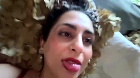 Snapshot of mdxoxo4u chatting on April 19, 11:29 pm exotic luv madison Q onlythefinest privates whisperyourfantasy online show from April 19, 11:29 pm
