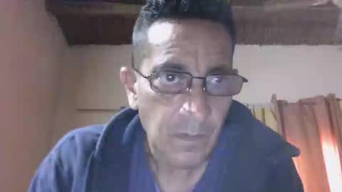Snapshot of mdzarg chatting on October 5, 1:31 pm alejandro online show from October 5, 1:31 pm