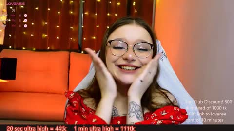 Snapshot of me_hanna chatting on December 11, 10:49 pm Hanna online show from December 11, 10:49 pm