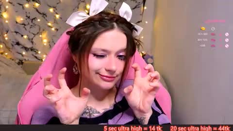 Snapshot of me_hanna chatting on February 9, 3:23 pm Hanna online show from February 9, 3:23 pm