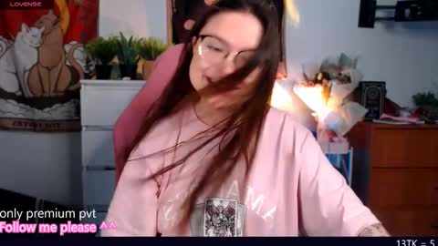 Snapshot of me_hanna chatting on September 8, 10:53 pm Hanna online show from September 8, 10:53 pm