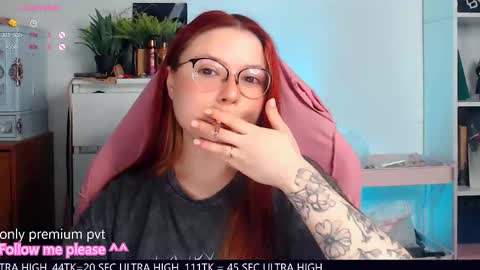 Snapshot of me_hanna chatting on November 7, 10:43 pm Hanna online show from November 7, 10:43 pm