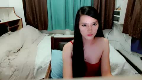 Snapshot of mea_mm19 chatting on December 17, 10:32 am mea_mm19 online show from December 17, 10:32 am