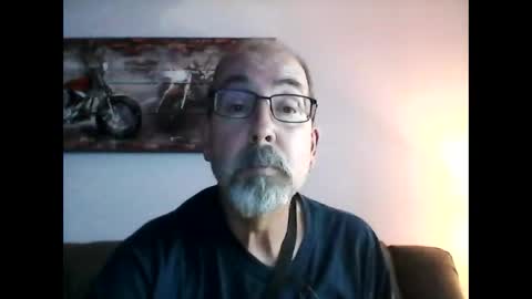 Snapshot of meathome3 chatting on December 14, 7:14 pm me at home online show from December 14, 7:14 pm