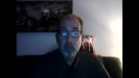 Snapshot of meathome3 chatting on December 21, 2:41 am me at home online show from December 21, 2:41 am