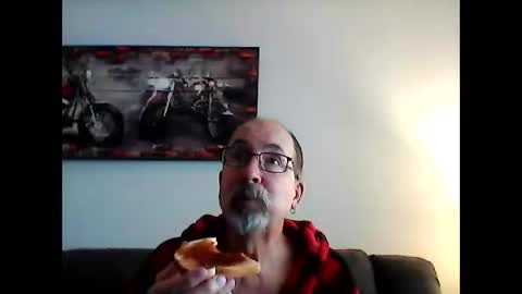 Snapshot of meathome3 chatting on January 11, 2:47 pm me at home online show from January 11, 2:47 pm