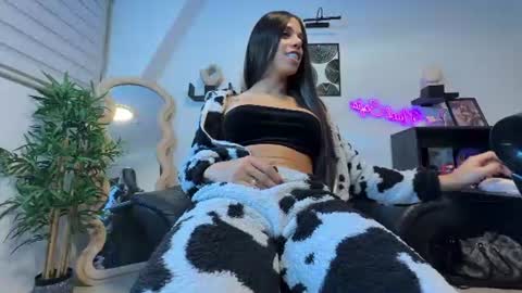   online show from July 23, 5:44 pm