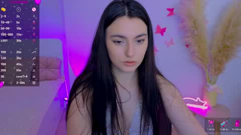 Dina online show from April 12, 7:52 pm