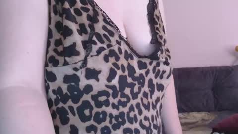 Oltereodora-lima online show from March 22, 6:39 am