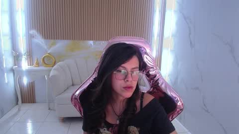 Snapshot of medusa11_s chatting on October 6, 8:17 pm medusa11_s online show from October 6, 8:17 pm