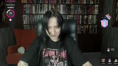 Snapshot of medusagorgona_ chatting on October 23, 1:43 pm Medusa online show from October 23, 1:43 pm