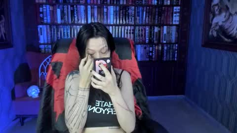 Snapshot of medusagorgona_ chatting on November 21, 8:57 am Medusa online show from November 21, 8:57 am