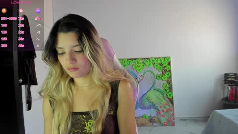 Snapshot of meduza_sexy_caramel chatting on December 2, 3:14 pm Baio online show from December 2, 3:14 pm