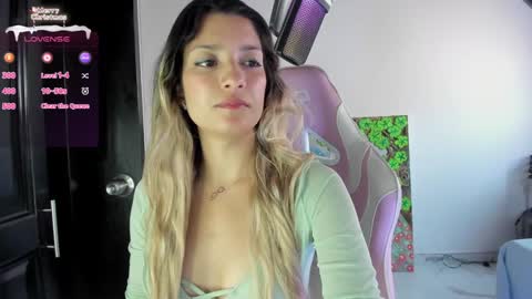 Snapshot of meduza_sexy_caramel chatting on December 28, 2:42 pm Baio online show from December 28, 2:42 pm