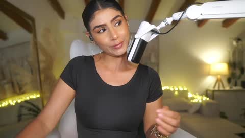 Andrea  online show from January 23, 8:45 pm