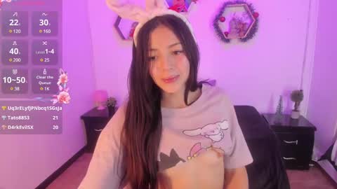 Snapshot of meelanny_ds chatting on December 17, 8:56 am   online show from December 17, 8:56 am