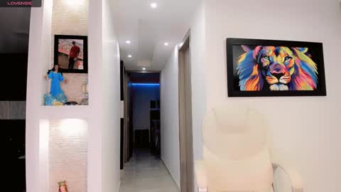 Snapshot of meelanyalejandraa chatting on January 20, 5:48 am MelanyAlejandra online show from January 20, 5:48 am