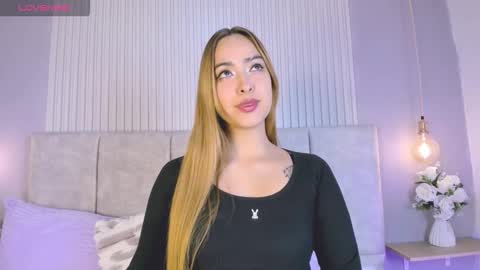 Emily online show from February 5, 9:08 pm