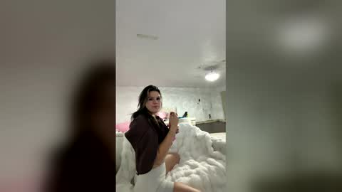 Snapshot of megaharmony chatting on December 21, 4:30 am megaharmony online show from December 21, 4:30 am