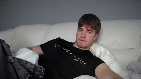 Snapshot of megamaxxxl chatting on December 30, 12:22 am Max online show from December 30, 12:22 am