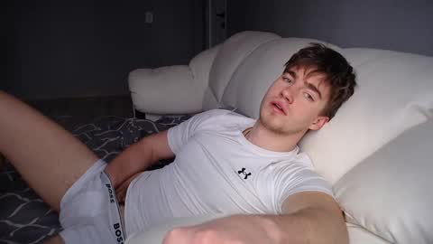 Snapshot of megamaxxxl chatting on January 21, 11:35 am Max online show from January 21, 11:35 am