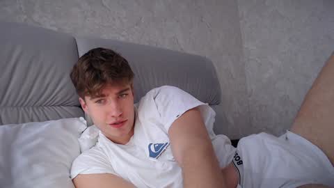 Snapshot of megamaxxxl chatting on February 1, 1:30 pm Max online show from February 1, 1:30 pm