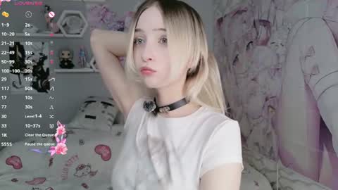 Snapshot of megan__ami chatting on June 14, 3:03 pm Megan online show from June 14, 3:03 pm