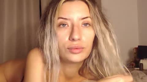 Snapshot of megan_blazee chatting on November 4, 9:36 pm Megan Blazee online show from November 4, 9:36 pm