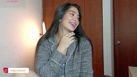 Megan Bluee online show from January 19, 3:38 pm