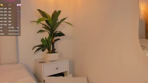 megan_brunette2 online show from May 16, 12:29 am