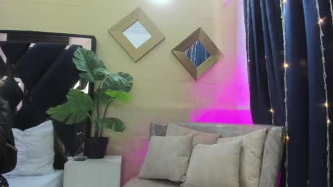     online show from April 10, 12:21 pm