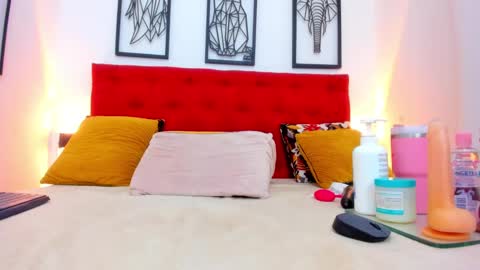 Snapshot of megan_fox_22 chatting on February 16, 5:48 am Megan online show from February 16, 5:48 am