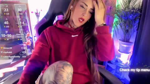    online show from January 11, 9:04 am