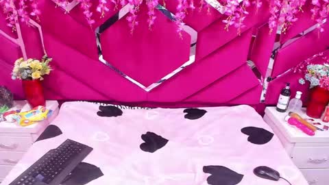 megan_latinn online show from January 10, 6:09 am