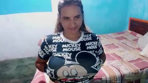 Snapshot of megan_little_ chatting on December 16, 2:25 am amanda online show from December 16, 2:25 am