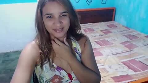 Snapshot of megan_little_ chatting on December 20, 11:58 pm amanda online show from December 20, 11:58 pm