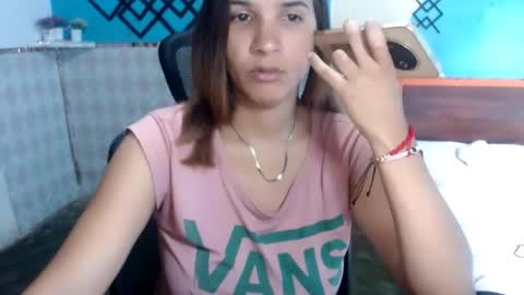 Snapshot of megan_little_ chatting on June 24, 2:27 pm amanda online show from June 24, 2:27 pm