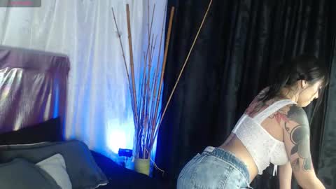 Snapshot of megan_lr chatting on September 28, 1:22 am Valentina online show from September 28, 1:22 am