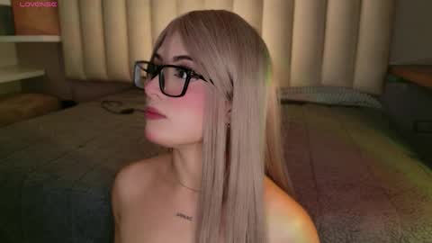     online show from April 8, 2:17 pm