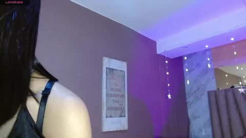 Snapshot of megan_saint chatting on May 24, 2:44 pm megan_saint online show from May 24, 2:44 pm