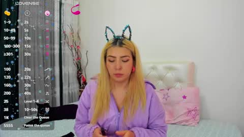 Snapshot of megan_sexrose chatting on December 7, 2:53 am Megan rose online show from December 7, 2:53 am