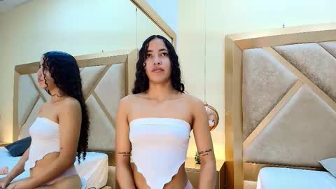 Snapshot of megan_siner chatting on November 7, 2:50 pm Megan Siner online show from November 7, 2:50 pm