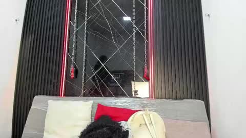 Megan Siner online show from April 19, 11:31 am