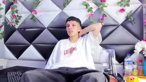 megan_thompsonn_ online show from November 20, 2:34 am